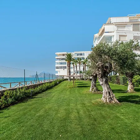 Costa Bella Front - By Welcomely * Altea